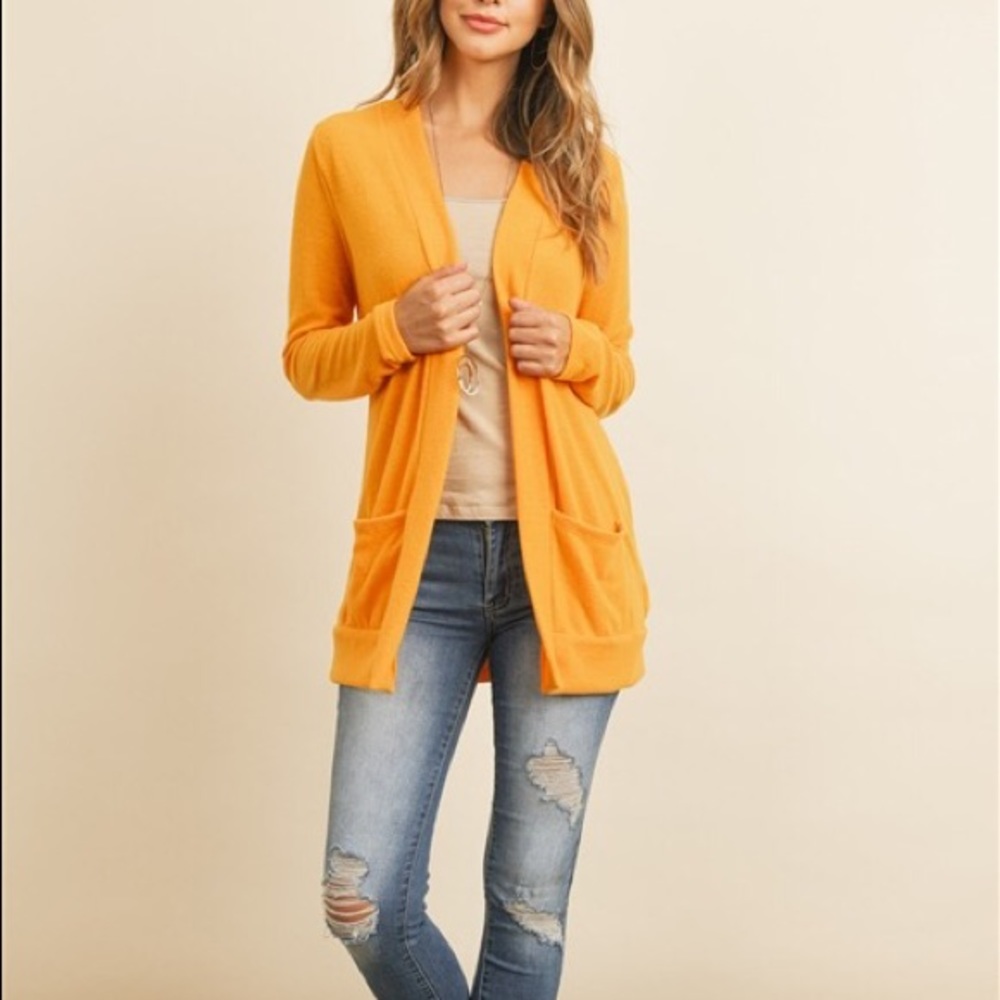 🍁🍂🍁 NWOT Super Soft Mustard Cardigan 🍁🍂🍁